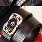 🐊Cinturón de piel para hombre con elegante estampado de piel de cocodrilo, con hebilla automática y elaborado en piel de vacuno.